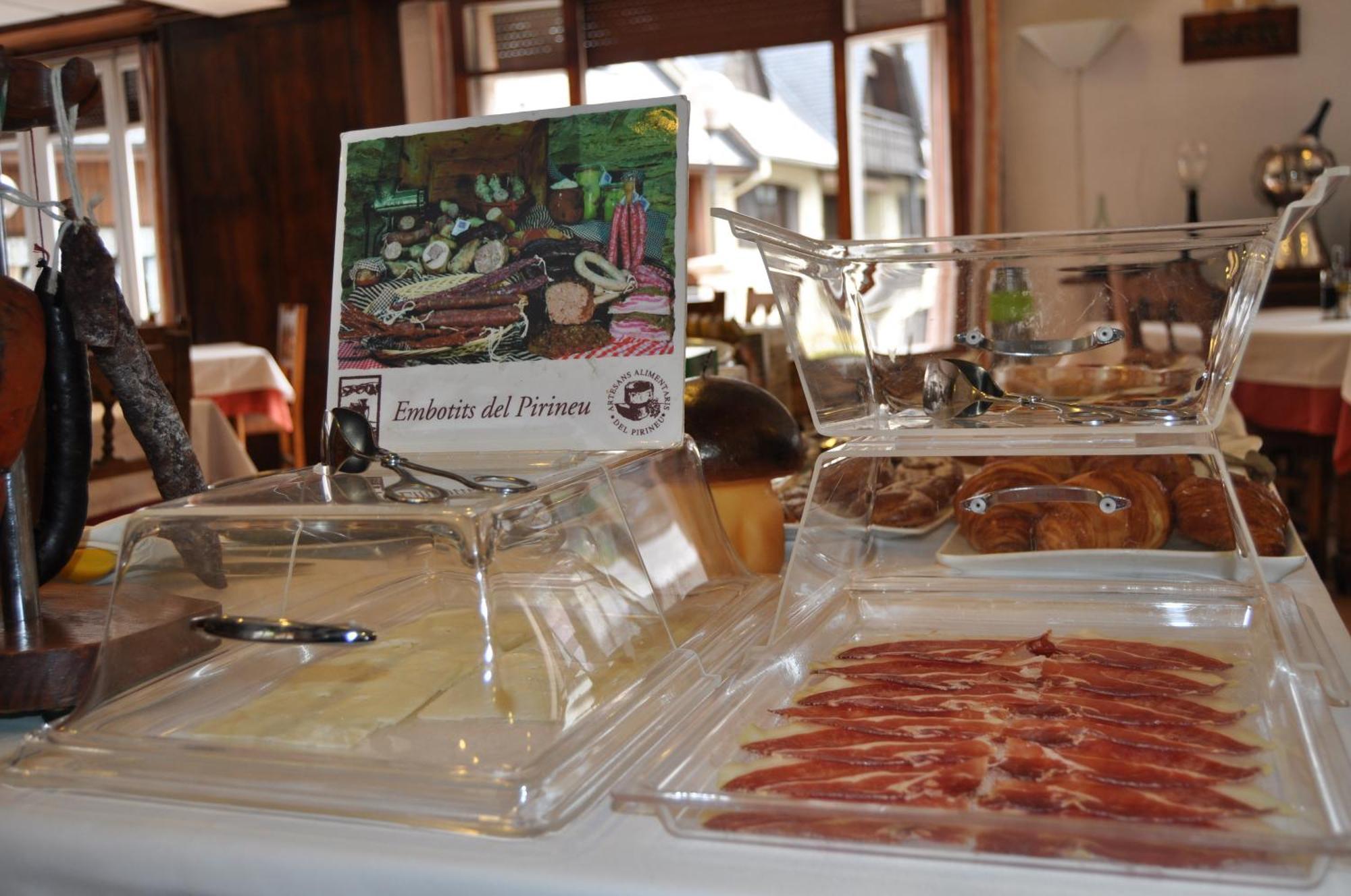 Hosteria Catalana Босост Екстериор снимка
