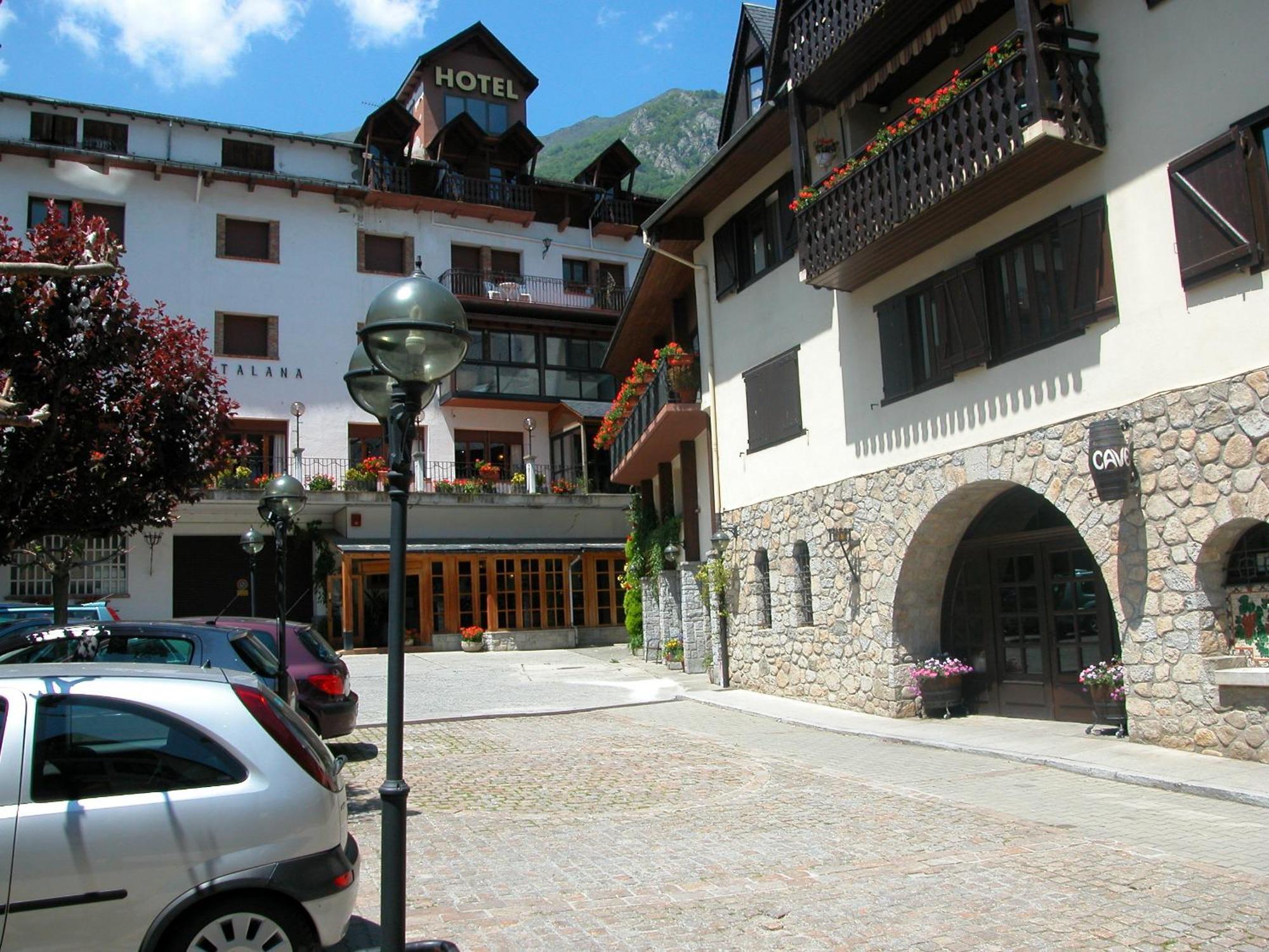 Hosteria Catalana Босост Екстериор снимка